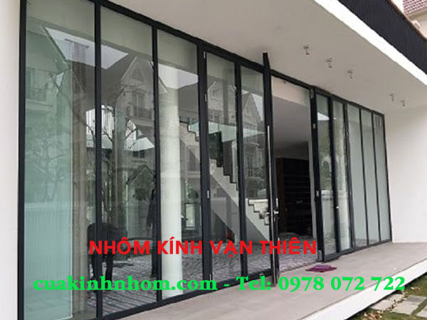 Làm cửa nhôm kính giá rẻ Tphcm - Tiết kiệm ngay 20% chi phí tại đơn vị Vạn Thiên 3 lam-cua-nhom-kinh-gia-re-tphcm