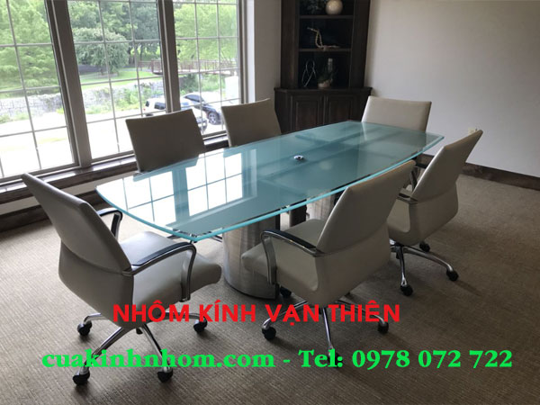 Dịch vụ cắt kính mặt bàn gần đây chỉ từ 99k: Chất lượng, lấy ngay tại Vạn Thiên 3 cat-kinh-mat-ban-gan-day