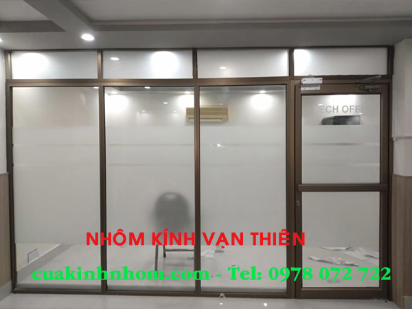 Top 5 đơn vị thi công vách ngăn nhôm kính giá rẻ HCM uy tín, đáng tin cậy nhất 2026. 5 vach-ngan-nhom-kinh-gia-re